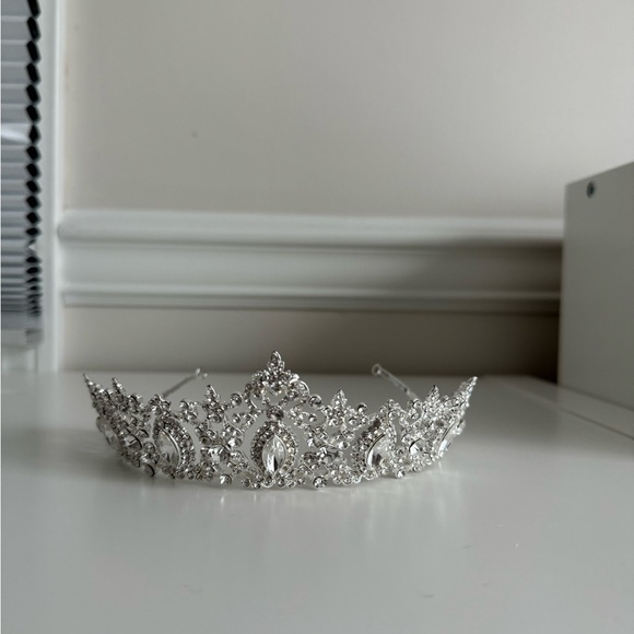 Source Unknown Sparkling Silver Tiara
